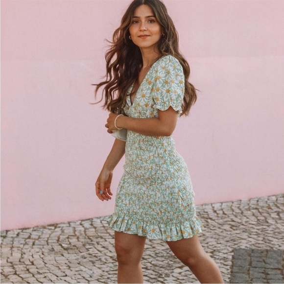 Zara Floral Daisy Print Linen Blend Smocked Mini Dress - Picture 1 of 14
